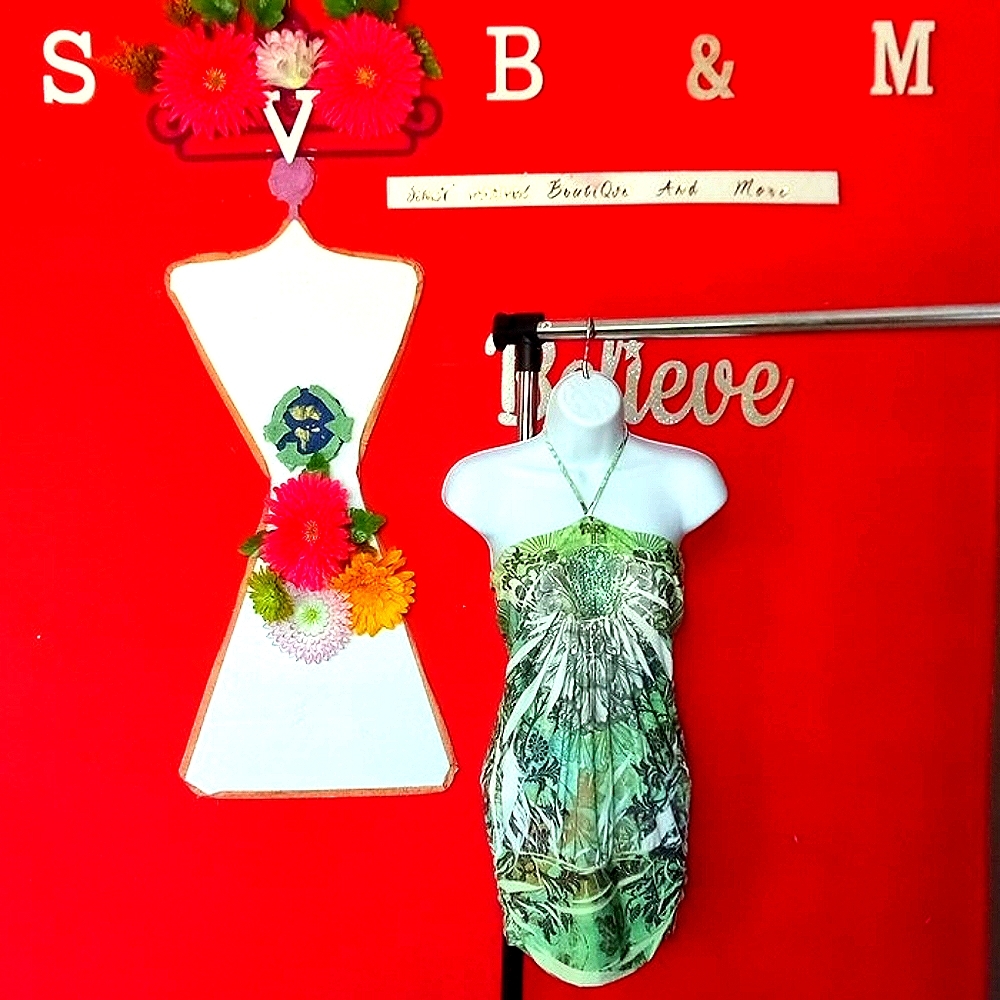 Yoyo 5 Green Backless blouse